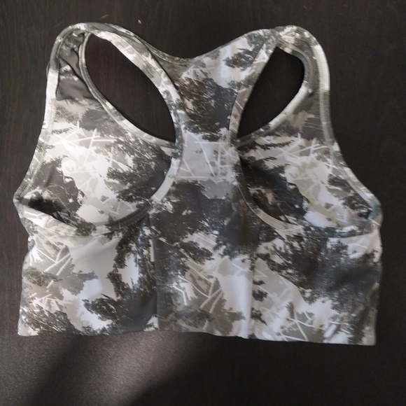 Gymshark Sports Bra - Picture 4 of 5